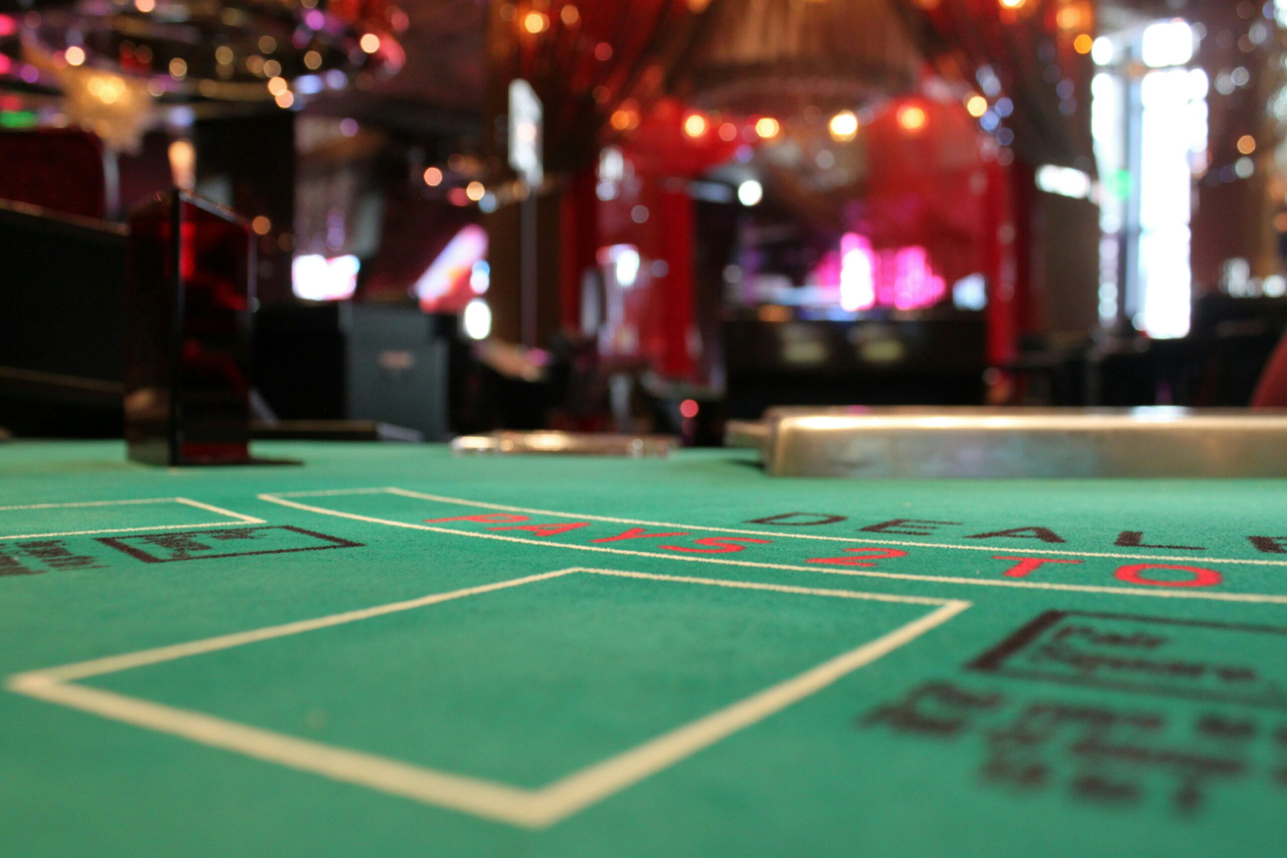 Online Slots in Ireland | Paytables, Stakes, and Max Wins